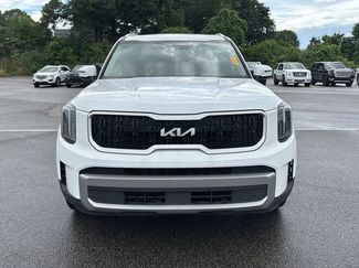 Used 2023 Kia Telluride EX w/ EX Captain's Chair Package FWD video 2