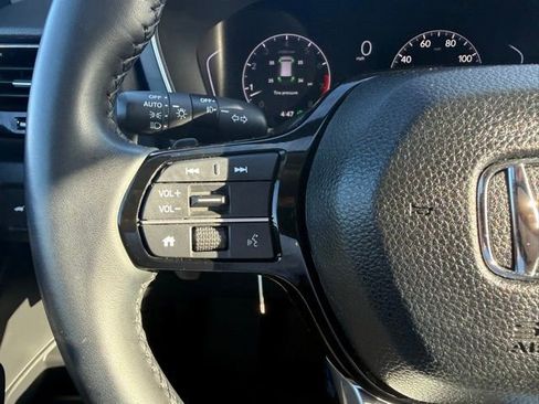 Used 2025 Honda Pilot EX-L image 35