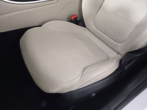 Used 2022 Mercedes-Benz C 300 C 300 image 14