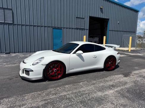Used 2015 Porsche 911 GT3 w/ Sound Package Plus RWD image 82