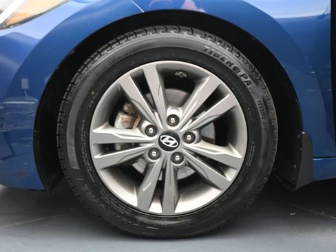 Used 2018 Hyundai Elantra SEL FWD image 25