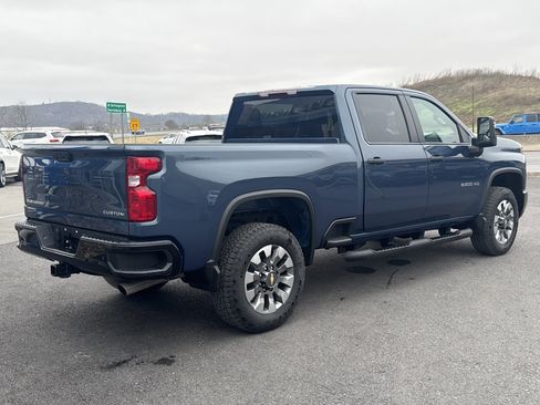 Used 2026 Chevrolet Silverado 2500 Custom w/ Custom Value Package image 3