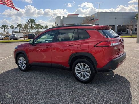 Certified 2025 Toyota Corolla Cross LE image 6