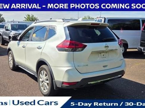 Used 2018 Nissan Rogue SV w/ Premium Package AWD/4WD image 7