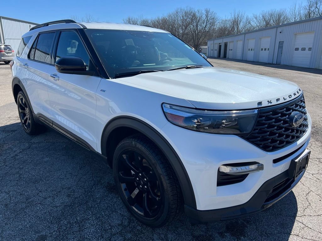 Used 2024 Ford Explorer ST-Line w/ Class IV Trailer Tow Package AWD/4WD image 7