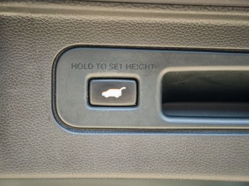 Used 2024 Honda Pilot EX-L image 9
