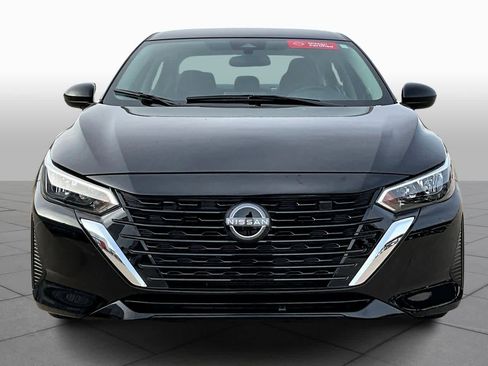 Used 2024 Nissan Sentra SV image 3