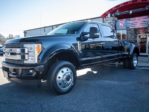 Used 2018 Ford F450 Limited image 29