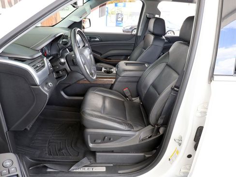 Used 2019 Chevrolet Tahoe LT RWD image 13