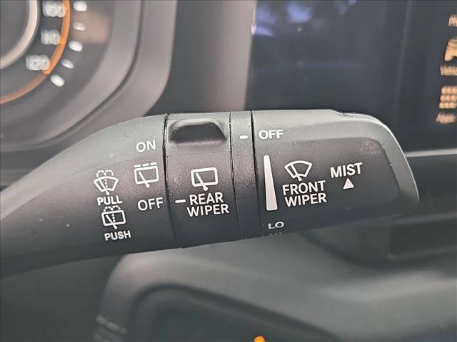 Used 2025 Jeep Wrangler Unlimited Sahara AWD/4WD image 11
