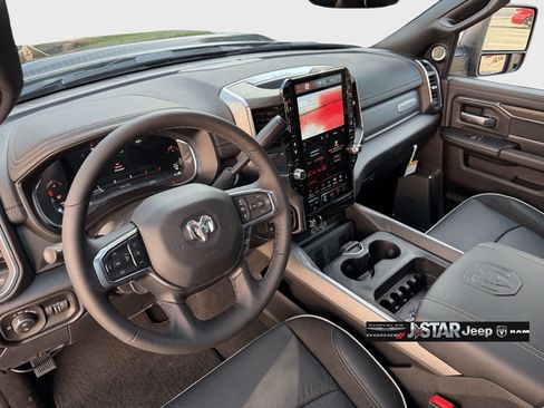 New 2026 RAM 2500 Laramie AWD/4WD image 12