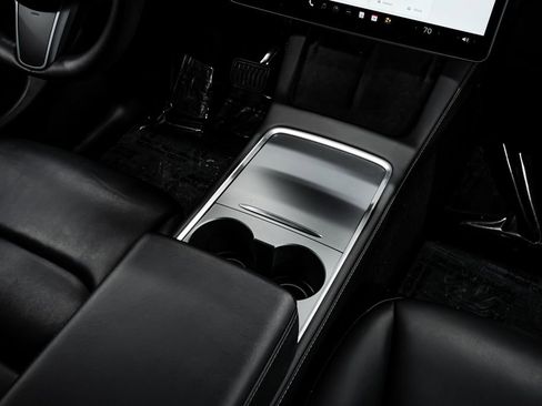 Used 2023 Tesla Model Y Long Range image 27