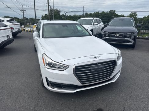 Used 2017 Genesis G90 5.0 Ultimate RWD image 5
