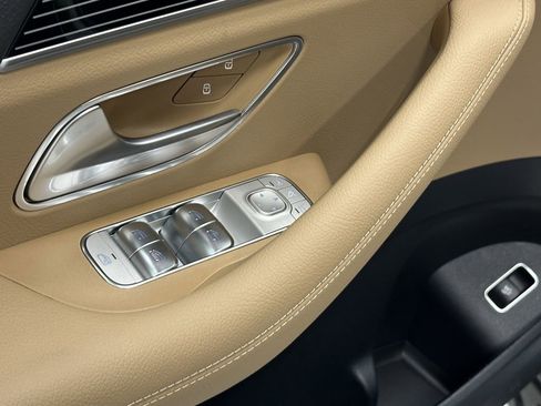 New 2026 Mercedes-Benz GLE 450 4MATIC image 11