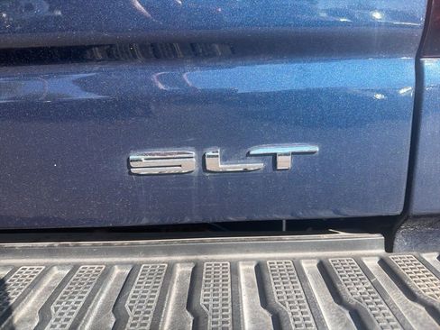 Used 2023 GMC Sierra 1500 SLT w/ SLT Premium Plus Package image 8