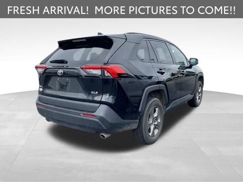 Used 2024 Toyota RAV4 XLE FWD image 5