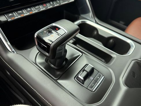 Used 2024 GMC Sierra 1500 Denali Ultimate image 11