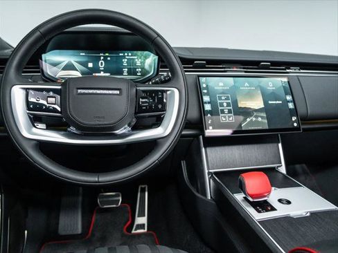 New 2025 Land Rover Range Rover SV image 24