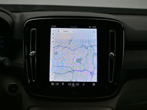 Used 2024 Volvo XC40 B5 Plus w/ Climate Package image 14