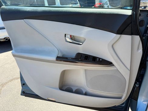 Used 2012 Toyota Venza LE FWD image 14