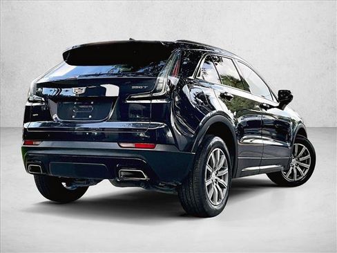 Used 2022 Cadillac XT4 Sport w/ Comfort Package AWD/4WD image 2