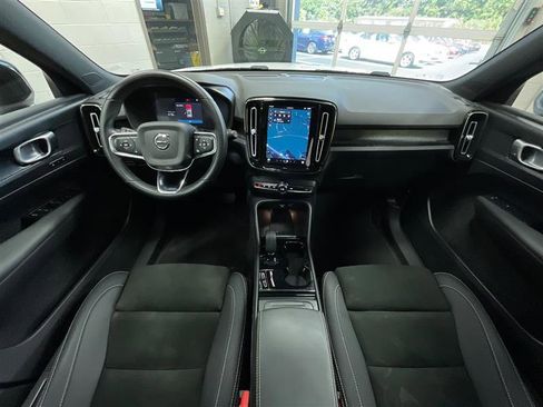 Used 2023 Volvo XC40 Recharge Plus AWD/4WD image 23