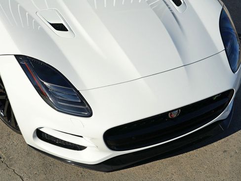 Used 2020 Jaguar F-TYPE R image 61