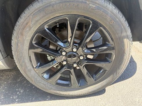 Used 2021 Jeep Grand Cherokee Laredo X RWD image 7