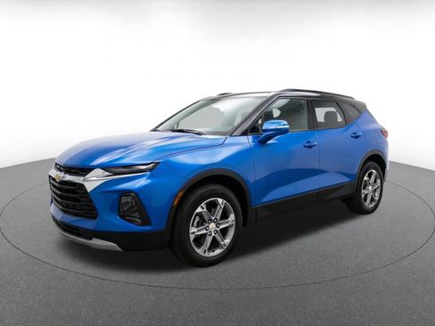 Used 2026 Chevrolet Blazer LT AWD/4WD image 3