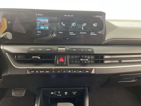 Used 2025 Kia K4 LX image 15