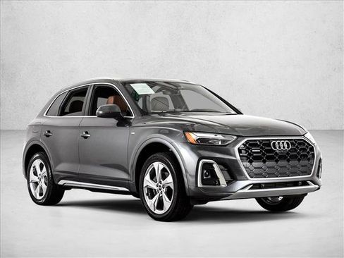 Used 2023 Audi Q5 2.0T Premium Plus w/ Premium Plus Package AWD/4WD image 3