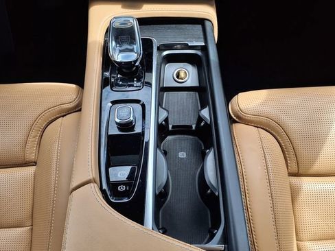 Used 2024 Volvo XC90 T8 Ultimate w/ Protection Package Premier image 29