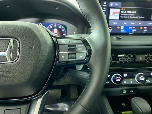 Used 2025 Honda Accord Touring image 13