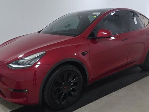 Used 2022 Tesla Model Y Long Range AWD/4WD image 1