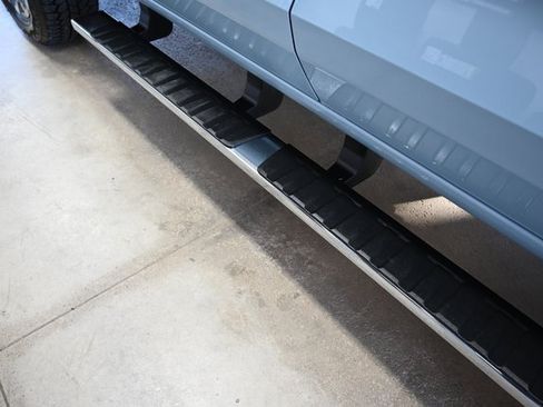 Used 2025 GMC Canyon Denali image 31