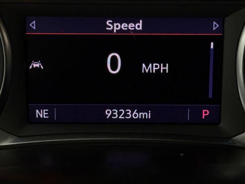Used 2022 Chevrolet Traverse LT FWD image 59