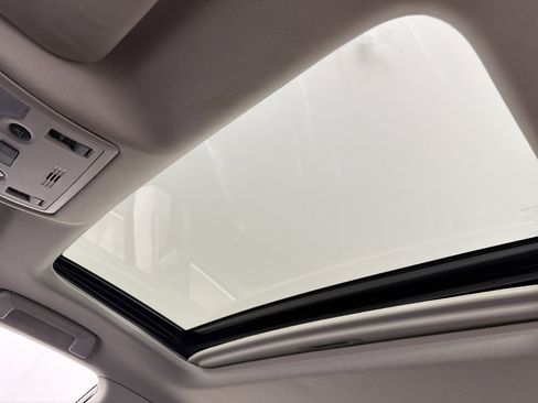 Used 2014 Lexus ES 350 w/ Luxury Package image 17