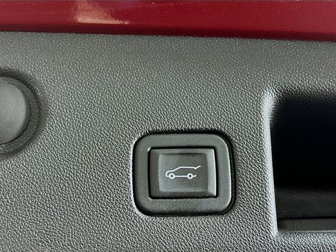 Used 2024 Chevrolet Equinox LT w/ LPO, Floor Liner Package image 30
