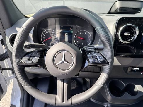 New 2025 Mercedes-Benz Sprinter 2500 image 13