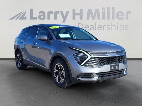 Used 2024 Kia Sportage LX image 7