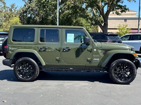 Used 2024 Jeep Wrangler Unlimited Sahara AWD/4WD image 2