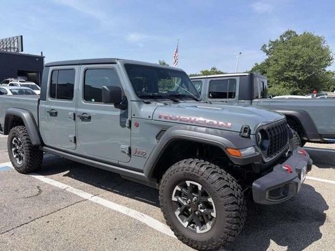 Certified 2026 Jeep Gladiator Rubicon w/ Dual Top Group AWD/4WD image 1