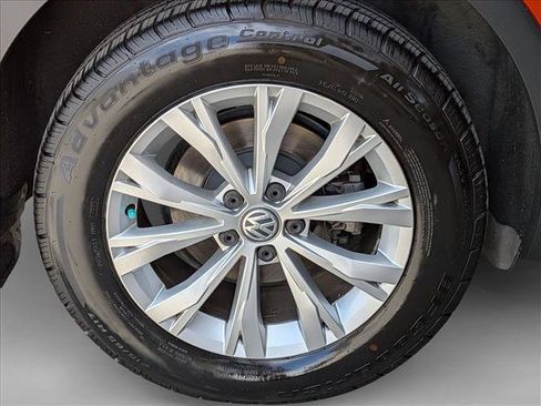 Used 2018 Volkswagen Tiguan S FWD image 21