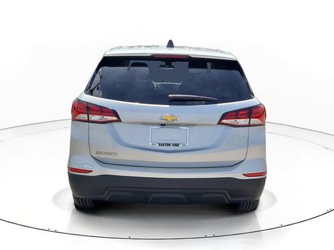 Used 2022 Chevrolet Equinox LS FWD image 6
