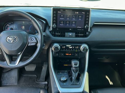 Used 2022 Toyota RAV4 XSE AWD/4WD image 15