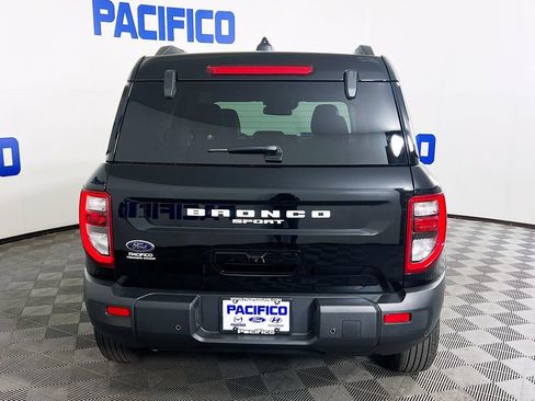 Used 2025 Ford Bronco Sport Outer Banks AWD/4WD image 9
