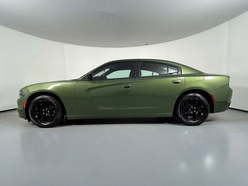 Used 2023 Dodge Charger SXT image 4