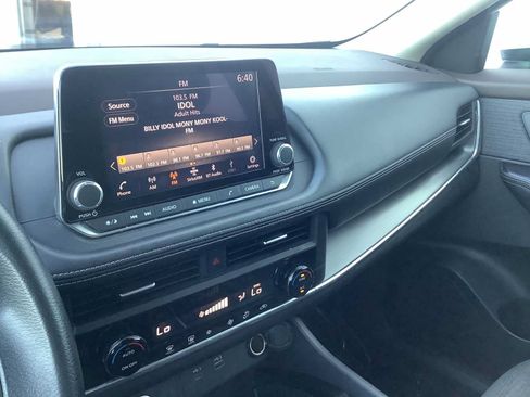 Used 2023 Nissan Rogue SV AWD/4WD image 17