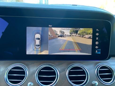Used 2023 Mercedes-Benz E 350 4MATIC Sedan image 19