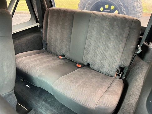 Used 2005 Jeep Wrangler SE image 37